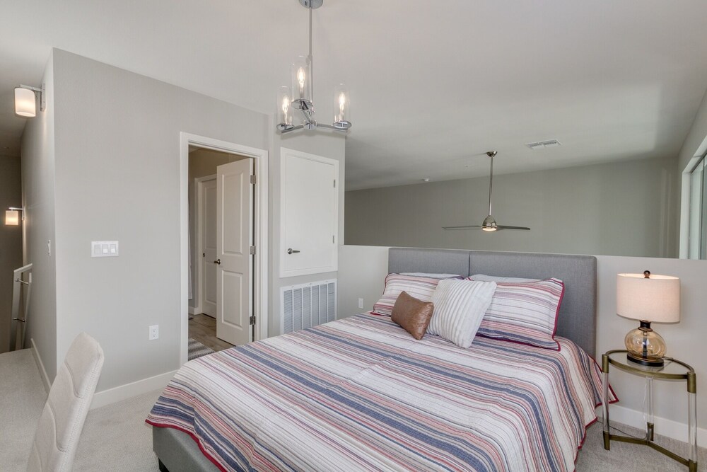 Penthouse BRAND NEW Cays at Ocotillo Lots of Upgrades 30 Night Minimum by RedAwning - photo 5