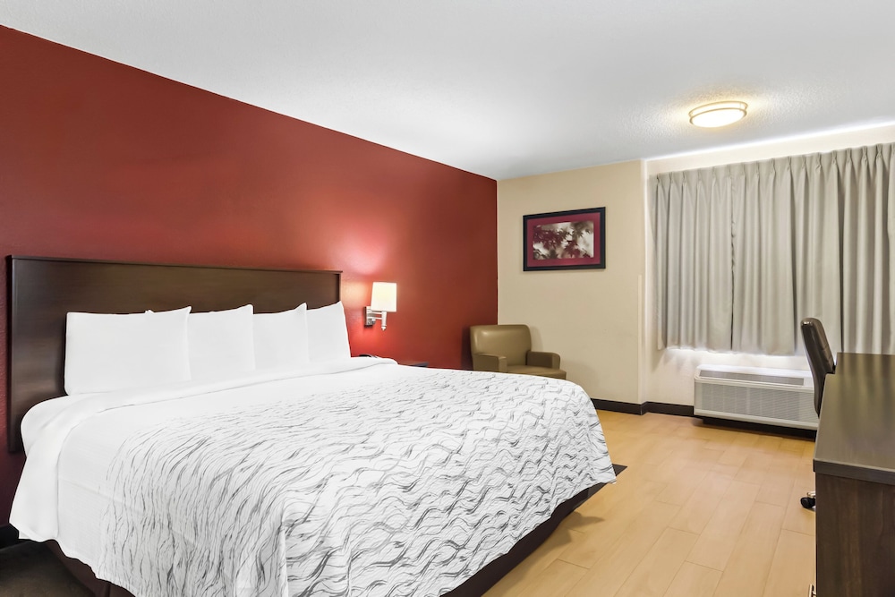 Red Roof Inn PLUS Jacksonville Southpoint - photo 21