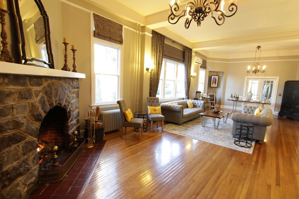 Princess Anne Boutique Hotel - photo 20