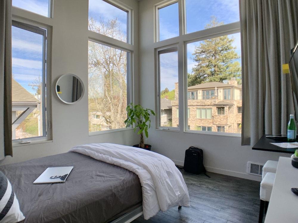 Lofty Studio Prime Cap Hill in Seattle, United States