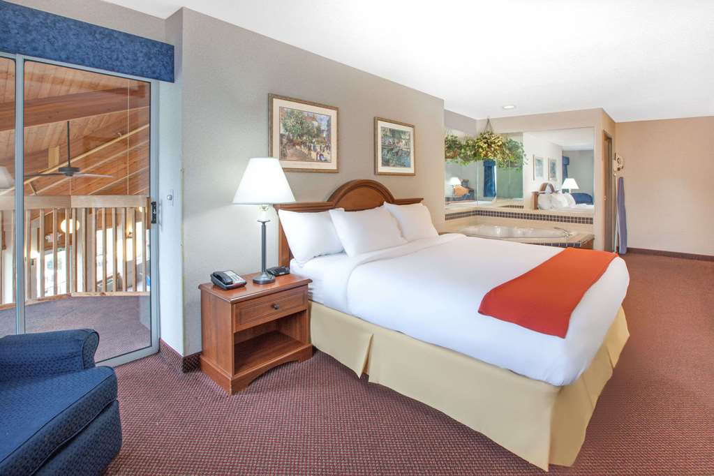 Baymont by Wyndham Howell Brighton - photo 10