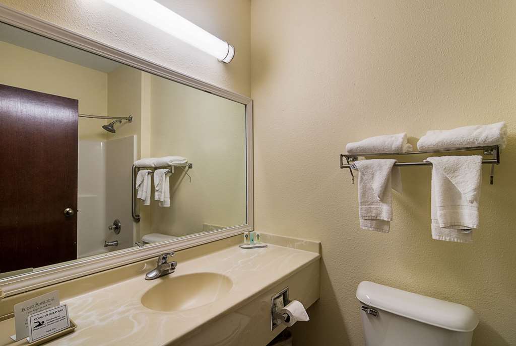 Quality Inn & Suites Harvey Chicago Southland - photo 9