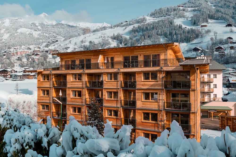 AlpenParks Apartment Montana Matrei — 4-Star Luxury Hotel in Matrei In Osttirol, Austria
