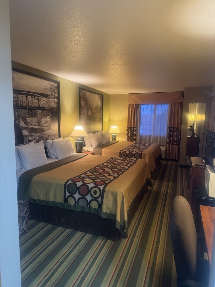 Super 8 by Wyndham Sparta - photo 17