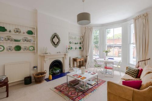 Veeve Bohemian Playground — 4-Star Luxury Hotel in London, United Kingdom