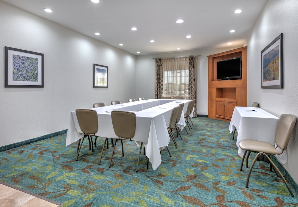 Candlewood Suites Fort Worth West by IHG - photo 38