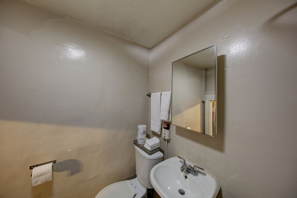 Ellison Suites - photo 65