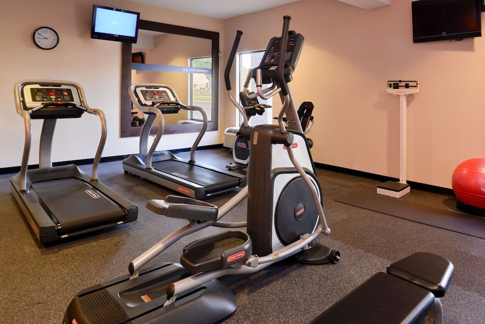 Hampton Inn Tulsa Sand Springs - photo 35