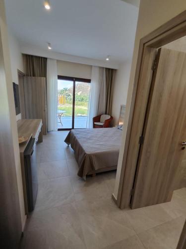 Vina Oliva — Pissouri — photo 2