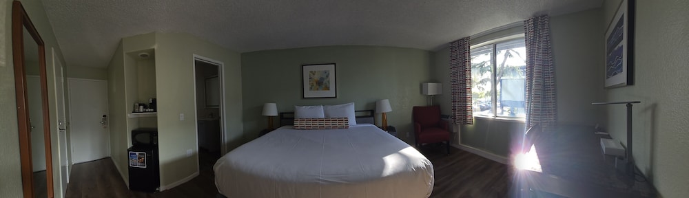 Marina Village Inn - photo 22