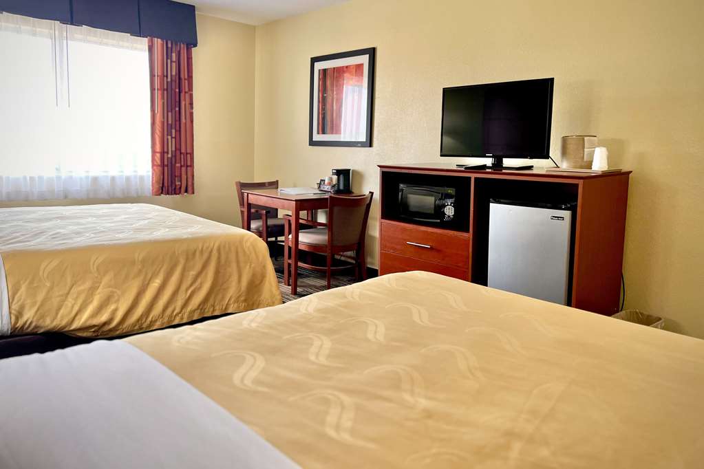 Comfort Inn and Suites Wisconsin Dells Downtown Area Newly Renovated 2026 - photo 22