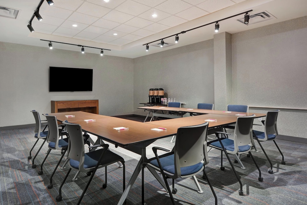 Aloft Secaucus Meadowlands - photo 33