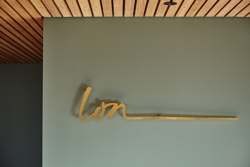 Lon Retreat — Point Lonsdale — photo 2