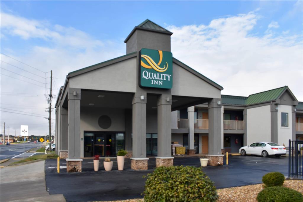 Quality Inn Calhoun North I 75 - carbon neutral hotel in Calhoun