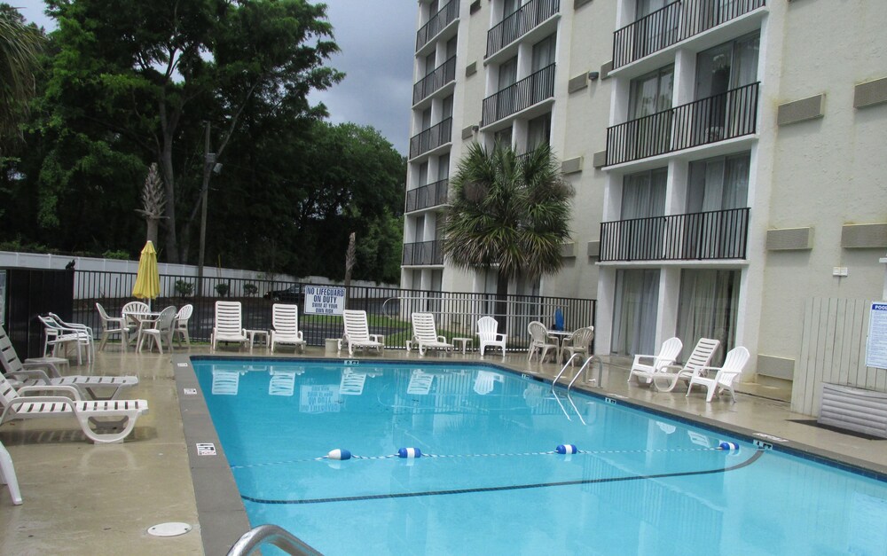 Charleston Grand Hotel - photo 37