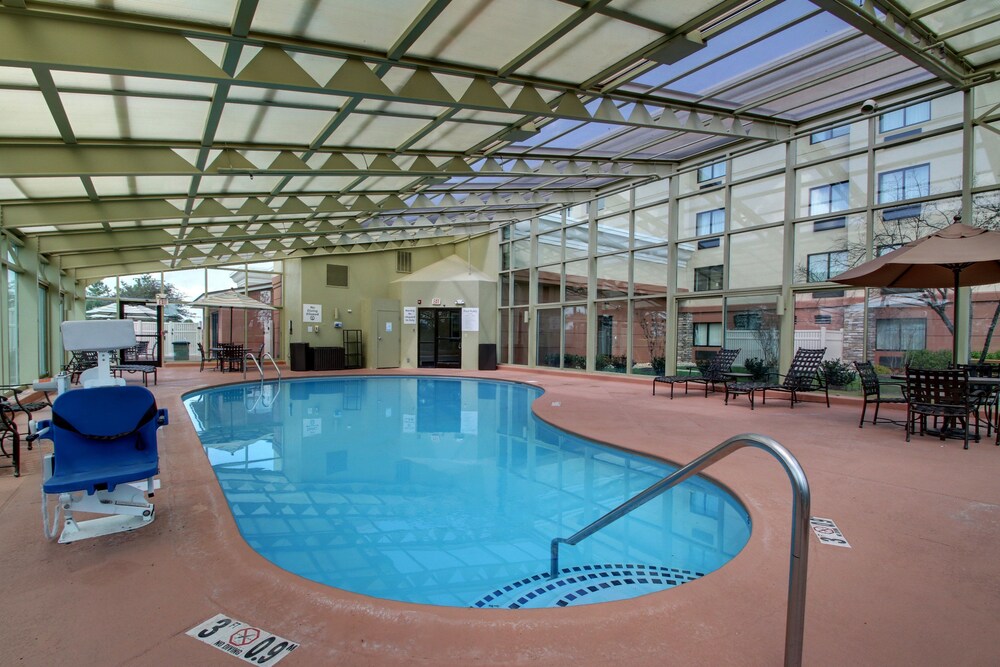 Holiday Inn Express Fort Campbell Oak Grove by IHG - photo 14