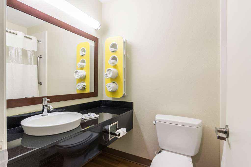 Motel 6 New Brunswick - photo 24