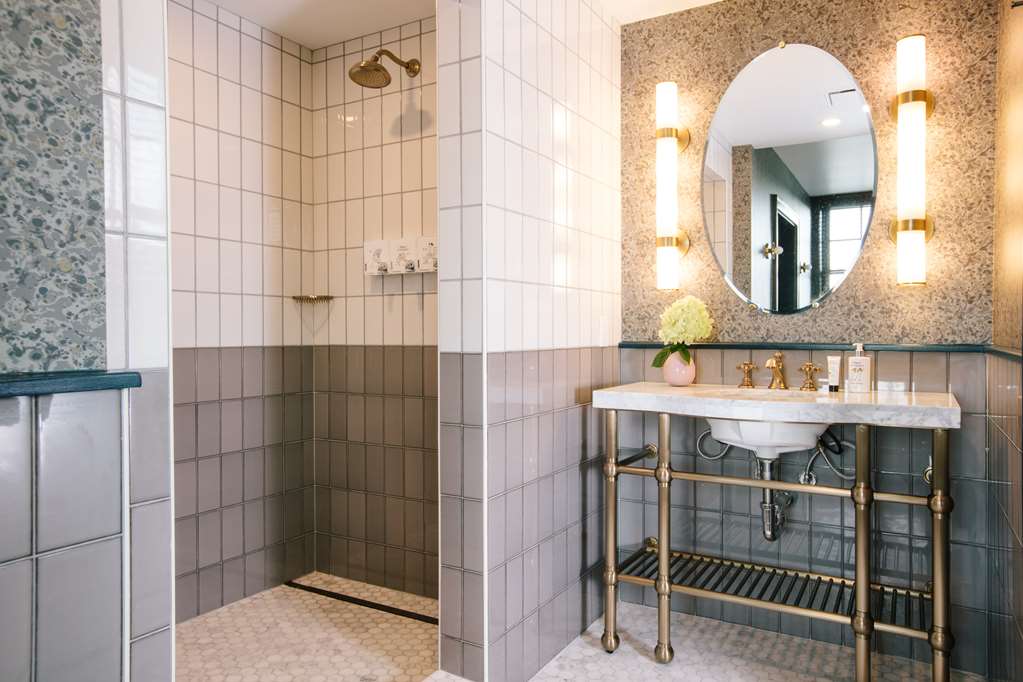 Hotel Clermont - photo 48