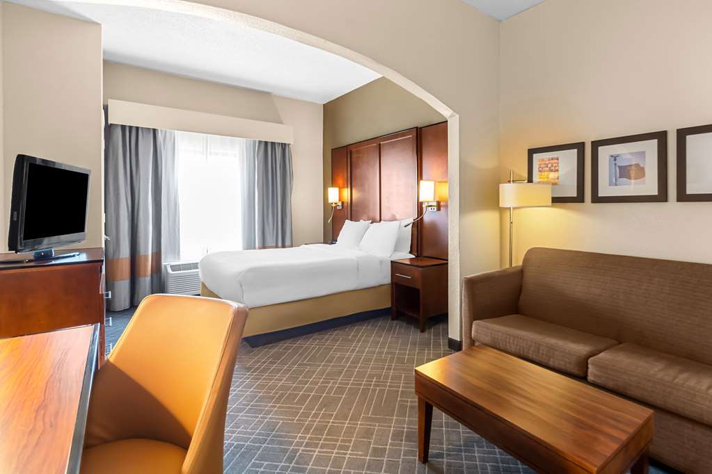 Comfort Suites Vincennes - photo 6