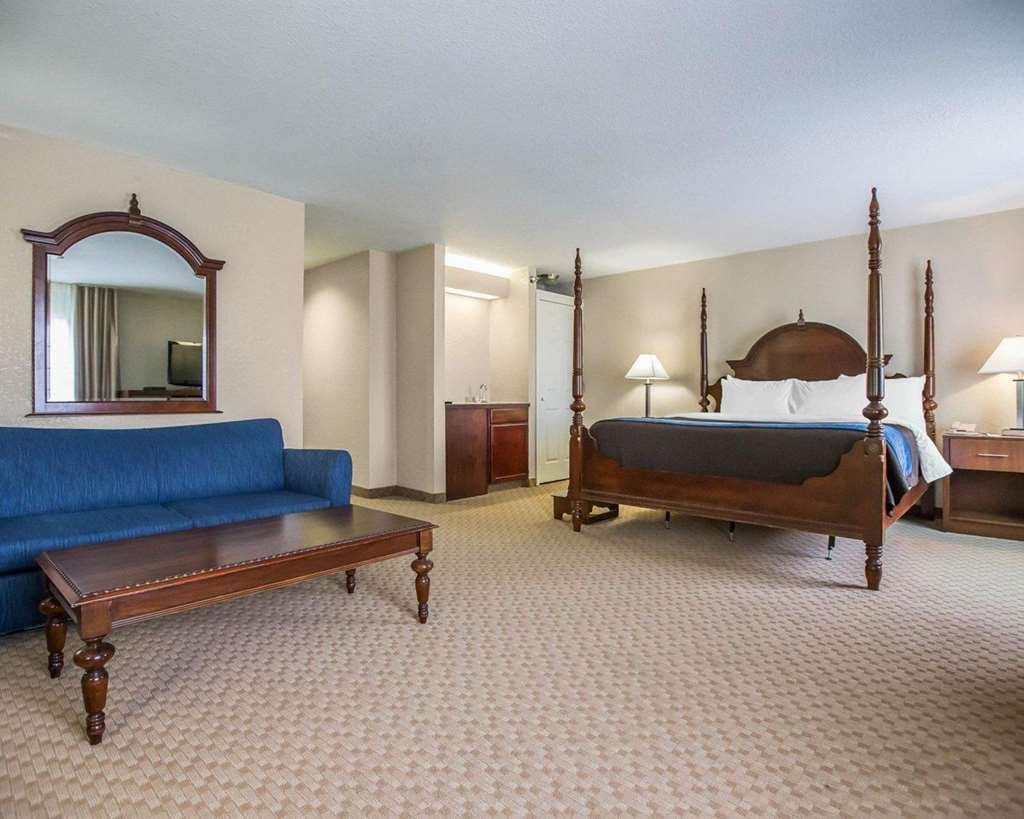 Quality Inn & Suites Dixon near I 88 - photo 28