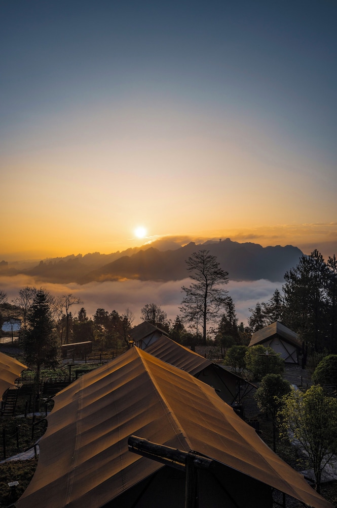 BZIKA Wonderland Retreat in Zhangjiajie, People's Republic of China