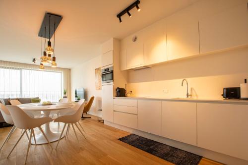 Modern en gezellig appartement vlak aan het strand — 4-Star Luxury Hotel in Blankenberge, Belgium
