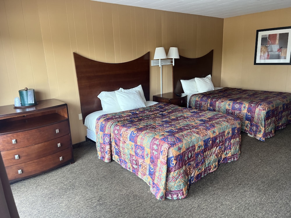 All Star Inn & Suites - photo 133