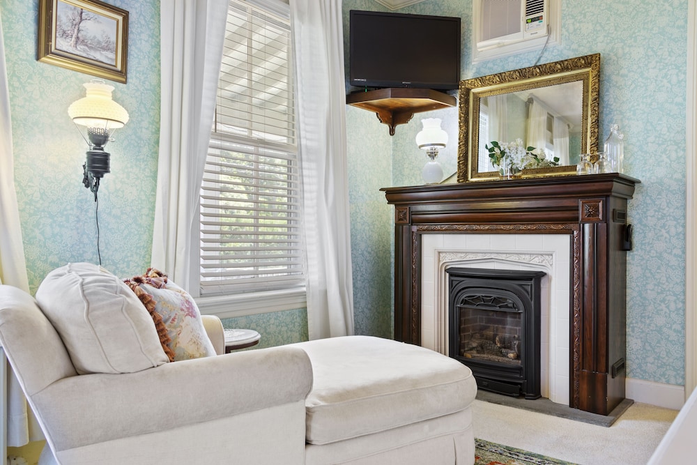 Westbrook Inn B&B - photo 14