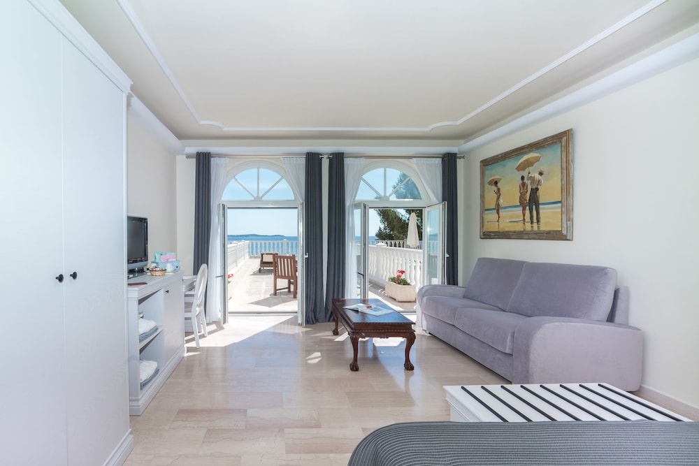Grand Hotel Palladium — Santa Eularia Des Riu — photo 5