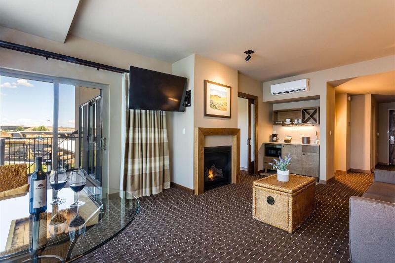 The Lodge at Columbia Point - photo 28