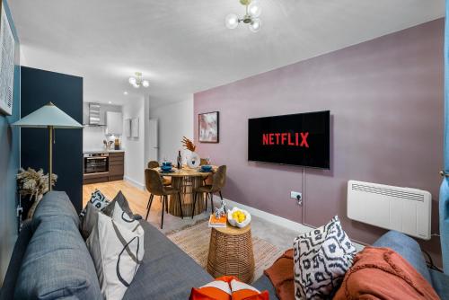 1 Bedroom Luxurious City Centre Chic & Stunning Apartment in Southampton Sleeps 4 by Blue Puffin Stays — 4-Star Luxury Hotel in Southampton, United Kingdom