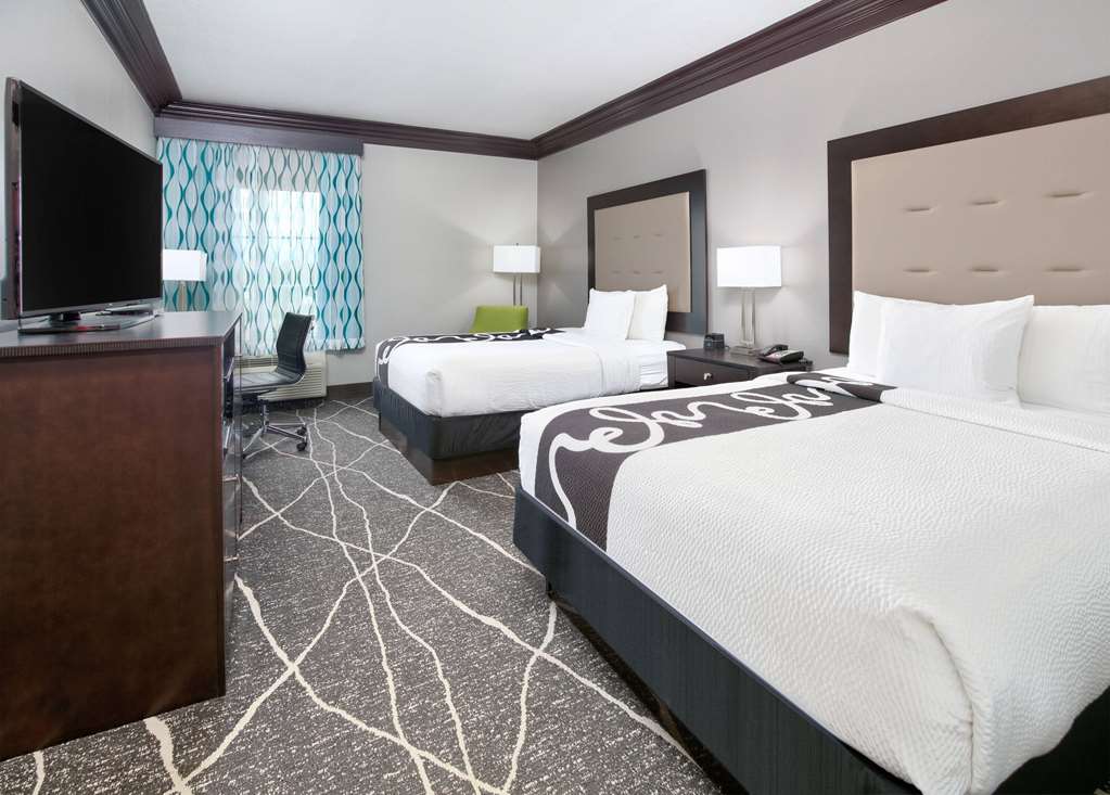 La Quinta Inn & Suites by Wyndham Little Rock Bryant - photo 33