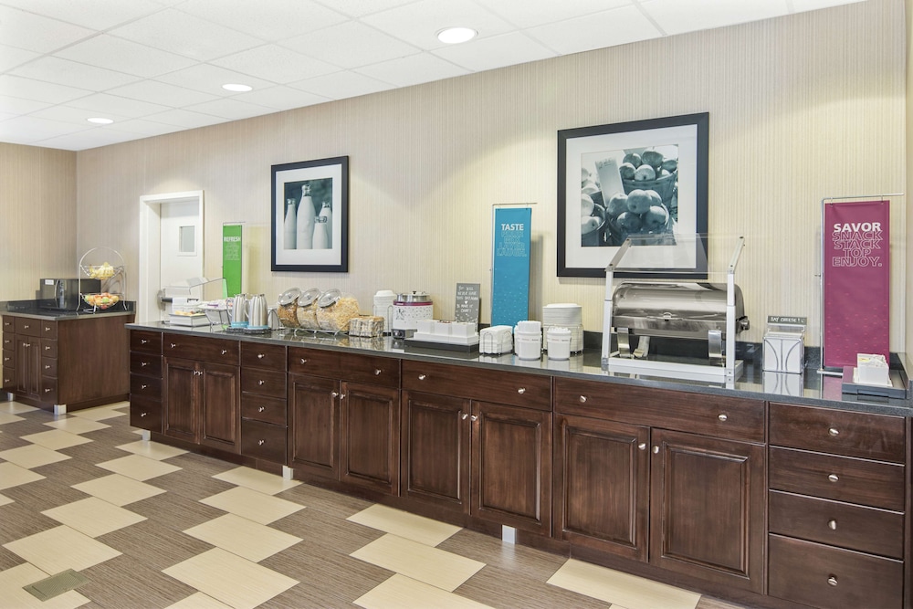 Hampton Inn Thomasville - photo 17