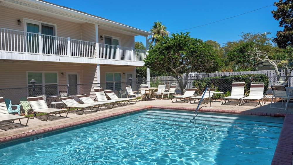Woodland Shores 37: Steps to Beach 2 Pools Free Attraction Tickets - photo 26