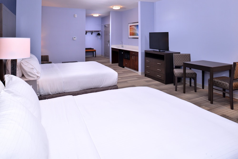 Holiday Inn Express & Suites Loma Linda San Bernardino S by IHG - photo 11