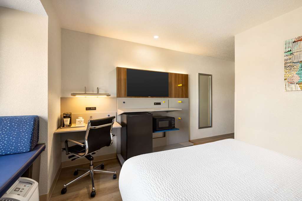 Microtel Inn & Suites by Wyndham New Ulm - photo 15