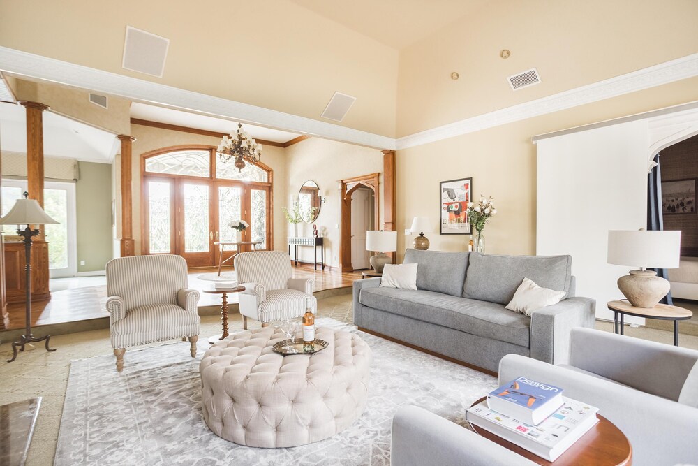La Barrique by AvantStay Sleeps 22 14 Acre Estate Secluded in Wine Country - photo 4