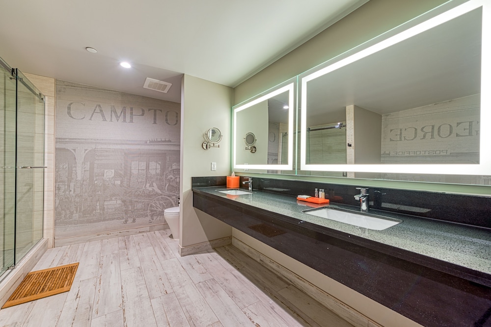 Hotel Lexen Newhall - photo 42