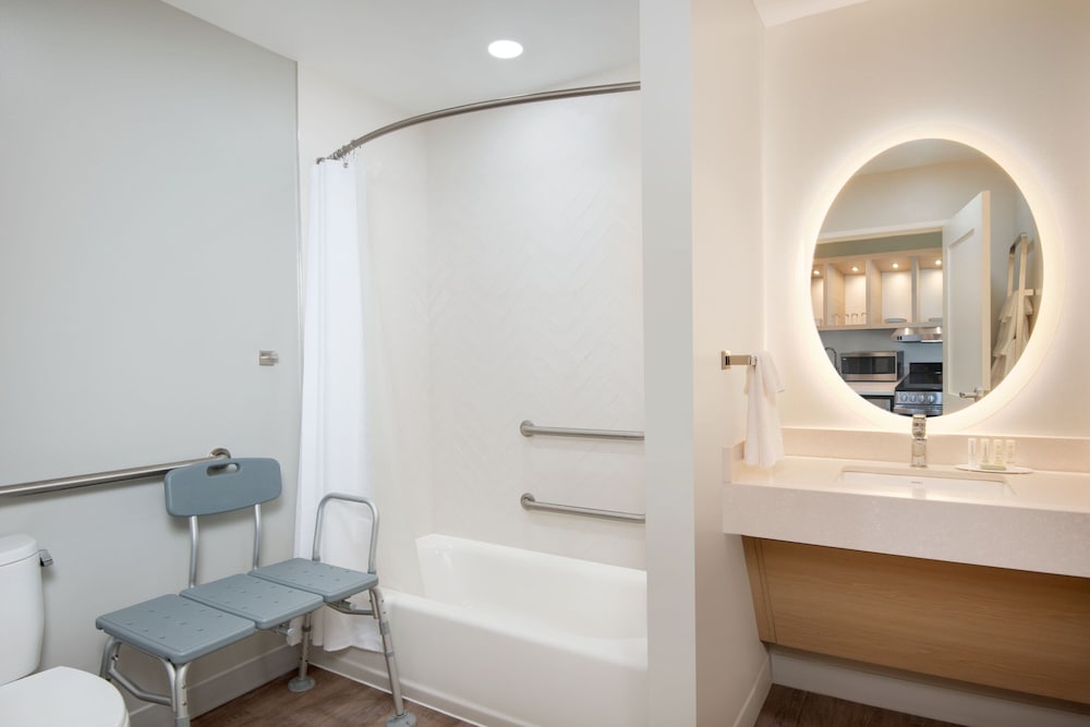 TownePlace Suites by Marriott Atlanta Airport North - photo 11