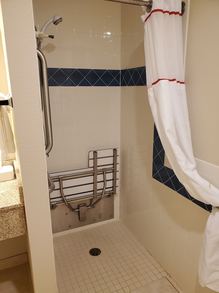 Cobblestone Suites Oshkosh - photo 36