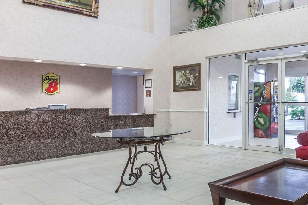 Super 8 by Wyndham Hillsboro TX - photo 3