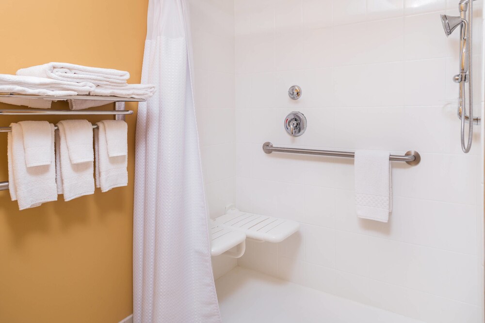 TownePlace Suites by Marriott New Hartford - photo 23