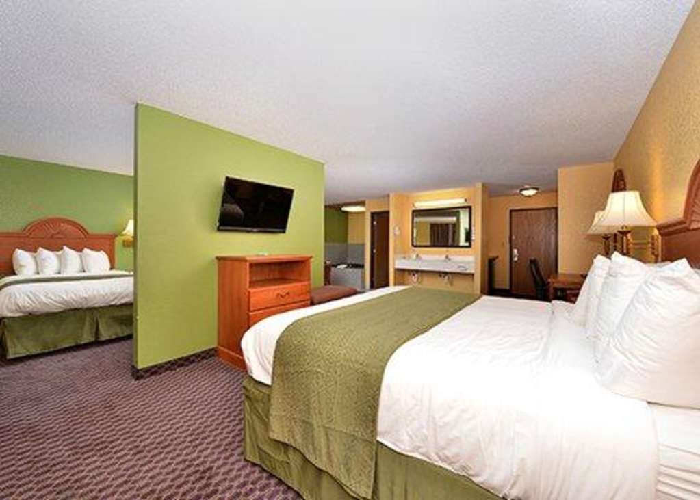 Quality Inn & Suites Grinnell near University - photo 9