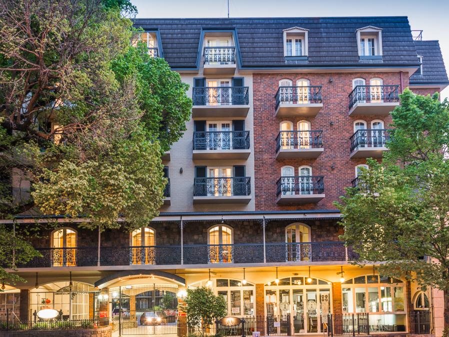 Rmit Village — 4-Star Luxury Hotel in North Melbourne, Australia