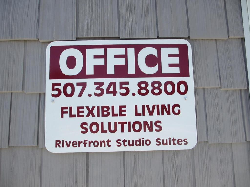 Riverfront Studio Suites - photo 22