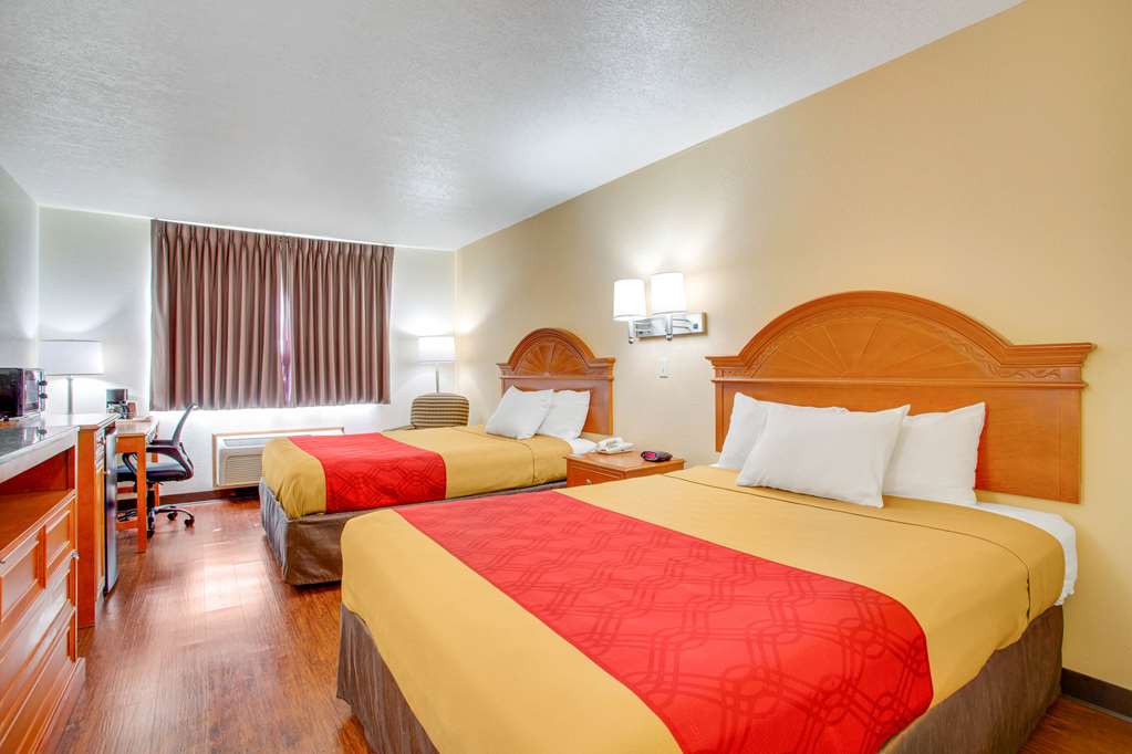 Econo Lodge Inn & Suites Albuquerque East I 40 Eubank Exit - photo 14