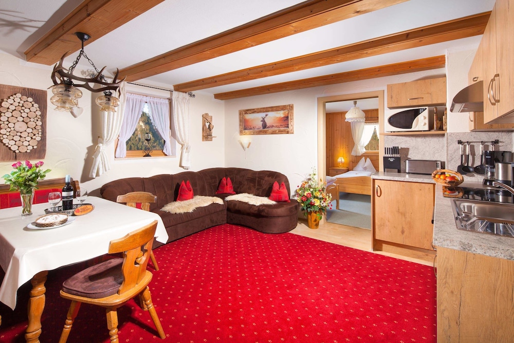 Ferienanlage Vogeleben — hotel in Berchtesgaden