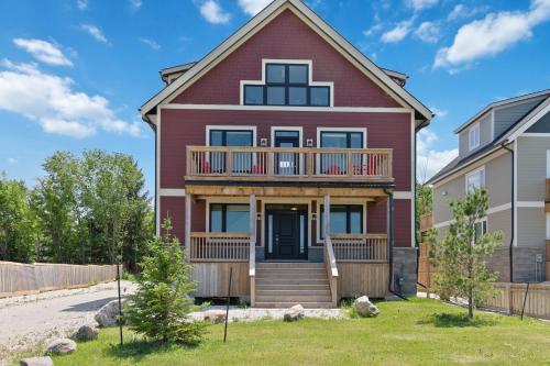 Luxurious Arlberg Retreat 89883 in Collingwood, Canada