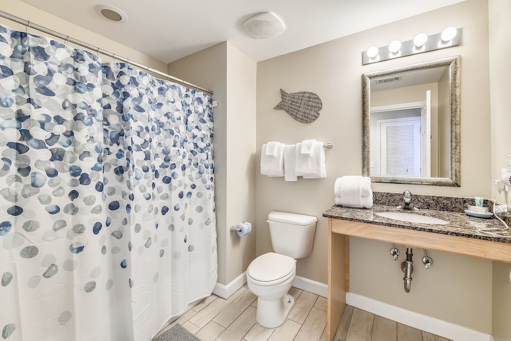 Splash Beach Resort by Book That Condo - photo 93