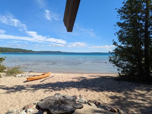 New Lwardcove Beachfront Beauty in Frankfort, United States
